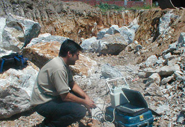 vinculo izquierda medios